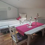 Haus Monika 아파트 외치