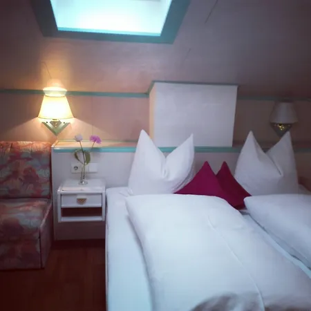 Haus Monika 公寓 *