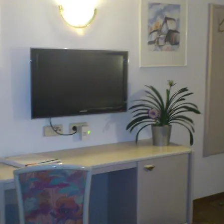 Haus Monika * 외치