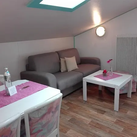 Haus Monika 아파트